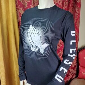 Fresh laundry praying hands blessed graphic long sleeve t-shirt